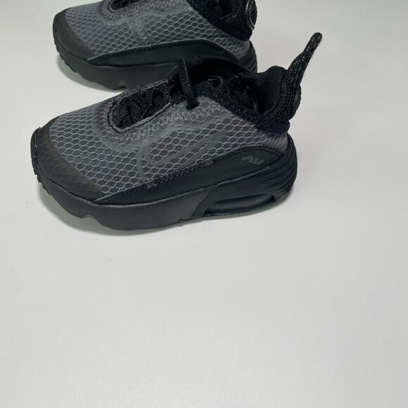 Nike Air Max 2090 TD Toddler Shoes Size 4C Black Wolf Grey CU2092-001 - Picture 4 of 8